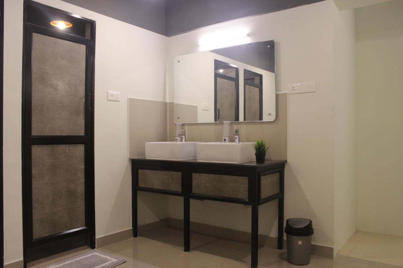 Bed Pods Pansiyon Thiruvananthapuram Dış mekan fotoğraf